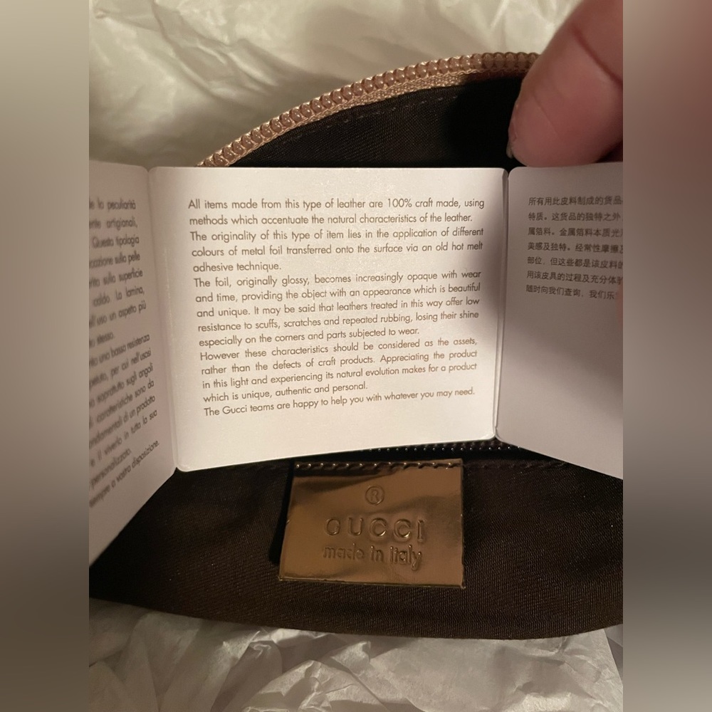 GUCCI GG Supreme Guccissima
Canvas/Leather with Sherry Stripe
Straps - Picture 9 of 11